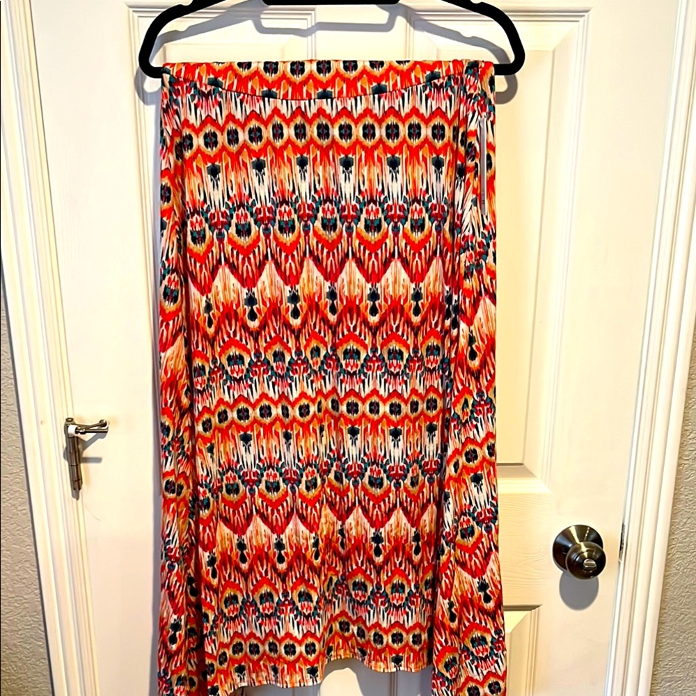 NWT Printed Maxi Skirt